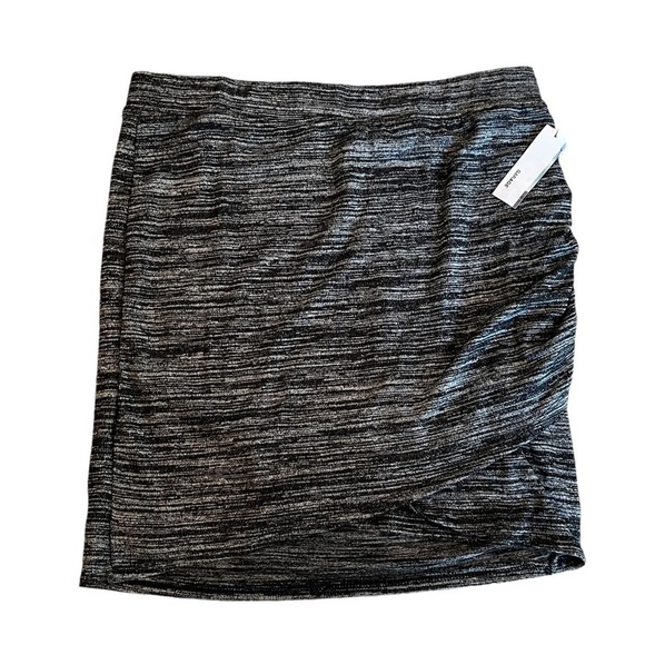 NWT Garage black and white ruched skirt Size Large - Picture 1 of 4